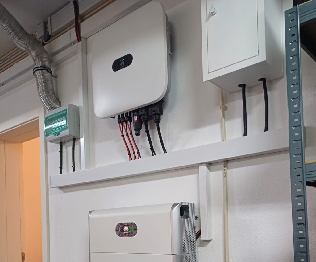 Algarve Seasons Huawei Power Backup Box
